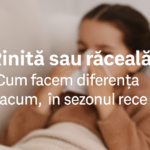 Fetiță cu nasul înfundat ținând un șervețel, imagine reprezentativă pentru articolul ‘Rinită sau răceală?’ în sezonul rece.