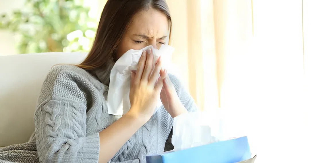 simptome răceală viroză respiratorie nas înfundat și strănut