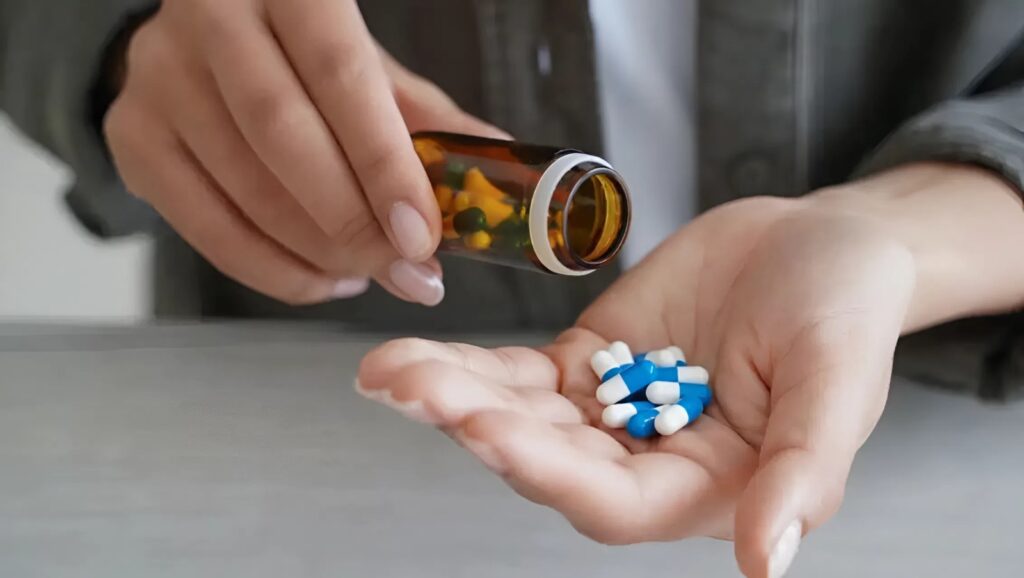 administrare-antibiotice-tratament-infecție-bacteriană-gât